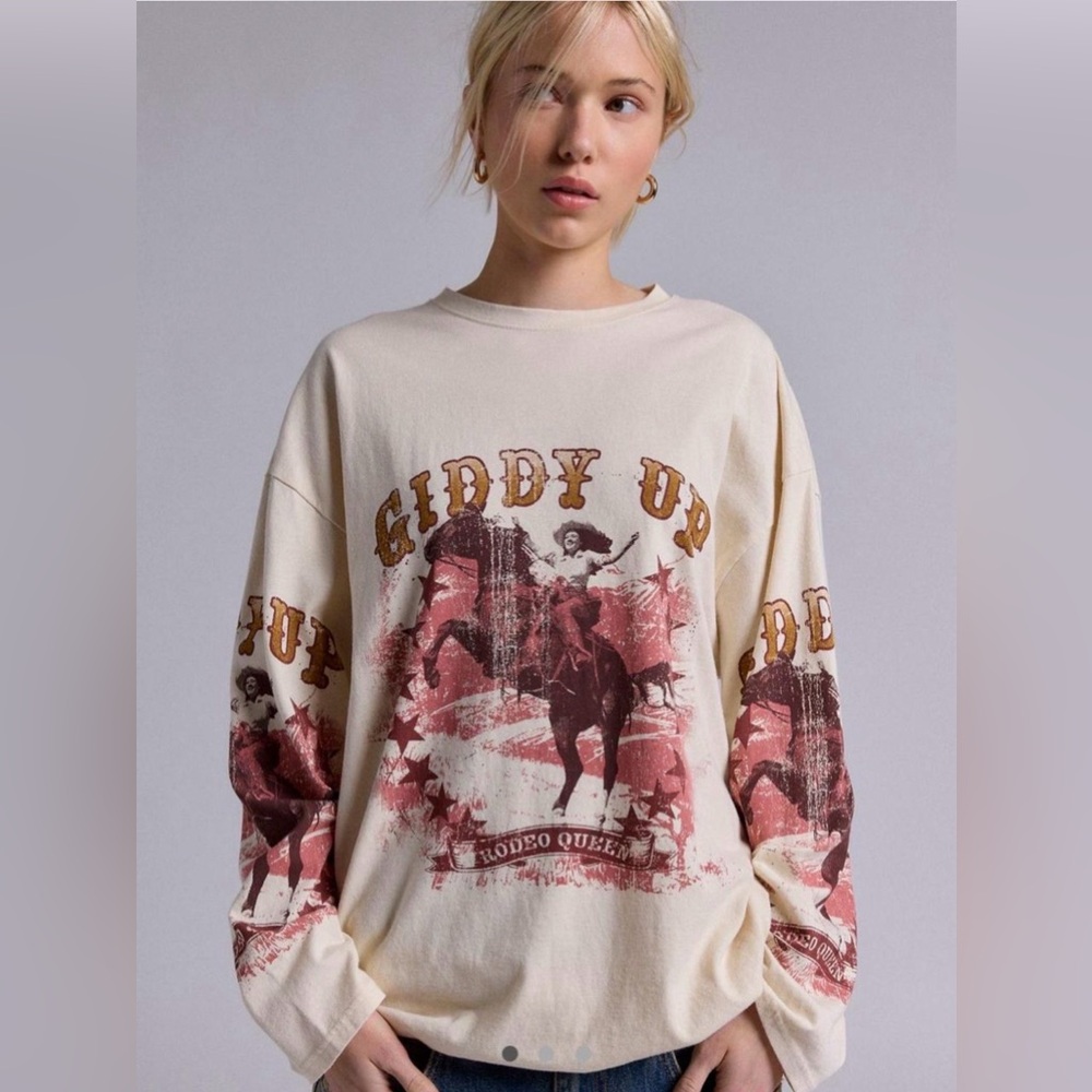 Urban Outfitters-Silence + Noise Rodeo Graphic
Long Sleeve T-Shirt/ Dress